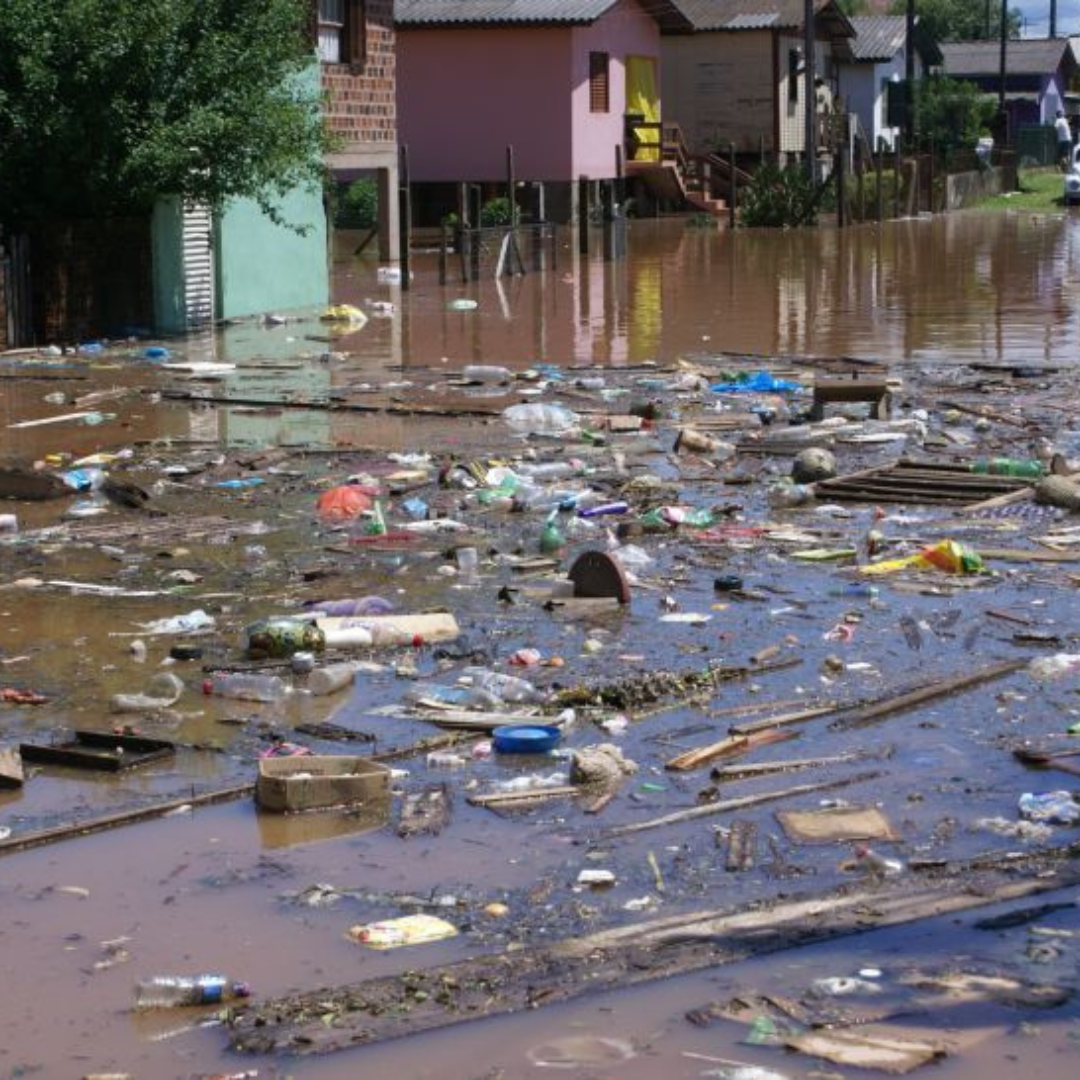 Enchentes no Rio Grande do Sul: O Alerta  para uma Gestão de Resíduos Eficiente.